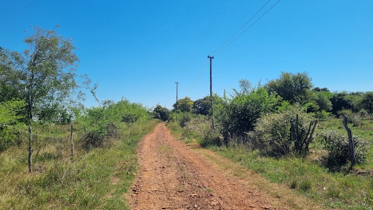 En estas condiciones se encuentra el camino que une la comunidad de Chako’i con San Juan Bautista, Misiones.
