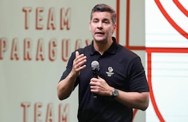 El presidente de Paraguay, Santiago Peña, tendrá mucho por justificar ante la denuncia penal que se presentó en su contra.