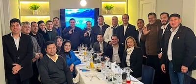 Diputados del PLRA reunidos con el presidente partidario Alcides Riveros.