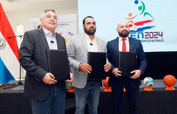 Representantes de SND, MEC y CABE firmaron una alianza.