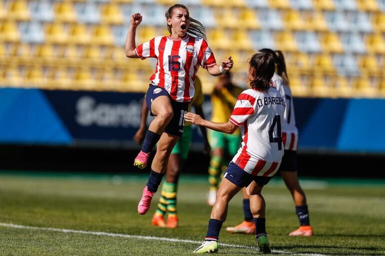 Ramona Martínez (27 años), carta de gol en la Albirroja.