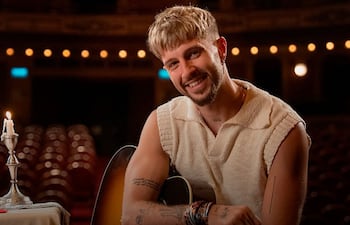 El artista argentino Benja Torres está trazando su propio camino en la música, con una fusión de diversos estilos e inspirado especialmente por el flamenco.