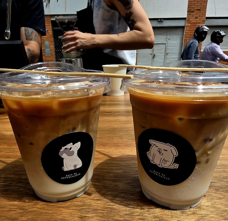 MARTA ESCURRA 21-01-2026 Cafe de especialidad Perro Blanco emprendimiento de Sebastian Rolon y Cesia en la calle Iturbe casi Fulgencio R Moreno inspirado en Billie una husky siberiana blanca Asuncion Paraguay