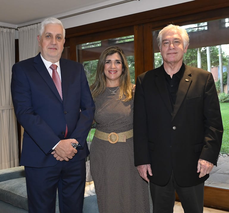 Miguel Aranda, María José de Aranda y Carlos Jorge Biedermann.