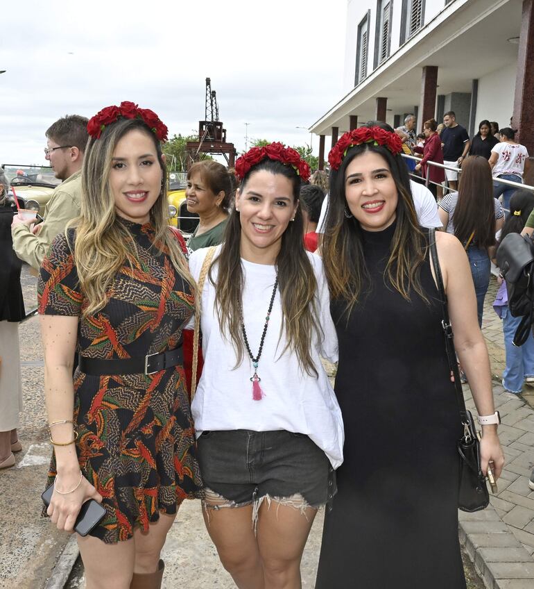 Deisy Samaniego, Patty Cáceres y Euge Ruiz Díaz.