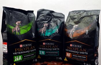Nestlé Purina provee una amplia gama de productos innovadores que ayudan a cuidar la salud de perros y gatos.