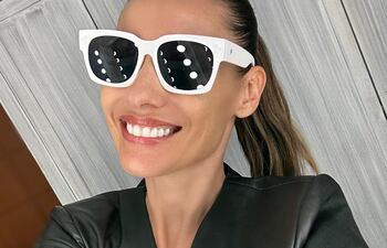 La modelo y conductora argentina Pampita Ardohain hizo una visita fugaz a nuestro país.