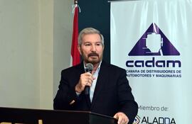 Miguel Carrizosa, presidente de la Cadam, expuso el alcance que tiene hoy el sector automotor en la economía.