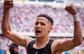 El paraguayo Alex Arce, futbolista de Liga de Quito, celebra un gol en el partido frente a Independiente del Valle por la fecha 17 de la Serie A de Ecuador en el estadio Rodrigo Paz Delgado, en Quito, Ecuador.