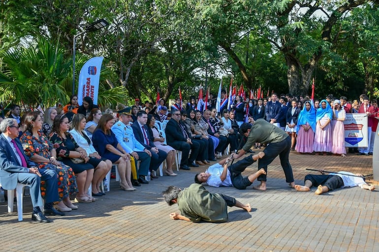 Autoridades locales, e invitados especiales participaron el acto conmemorativo.