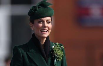 La princesa de Gales sonríe durante su visita al cuartel de Mons, en Aldershot para conmemorar el Día de San Patricio.
(Adrian DENNIS / AFP)