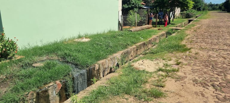Alcantarillado sanitario colapsado.