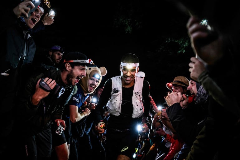 El corredor Ben Dhiman en la 23 edición de la Ultra Trail du Mont Blanc (UTMB).