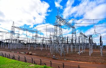 La nueva Subestación Yguazú es la que, 50 años después de la firma del Tratado, le permite al Paraguay acceder a toda la potencia que le corresponde de Itaipú.