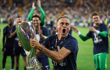 Luis Enrique Martínez García (55 años), actual entrenador del Paris Saint-Germain, elegido como el mejor entrenador del fútbol masculino en los premios The Best de la FIFA.