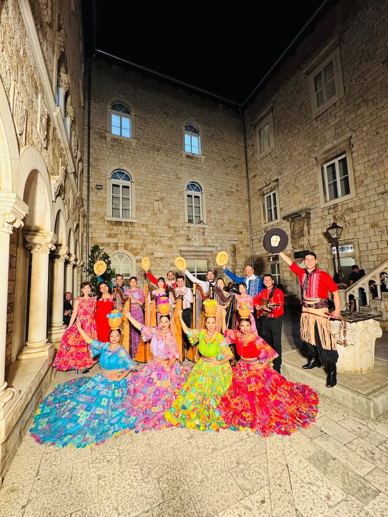 Danza paraguaya en Croacia.