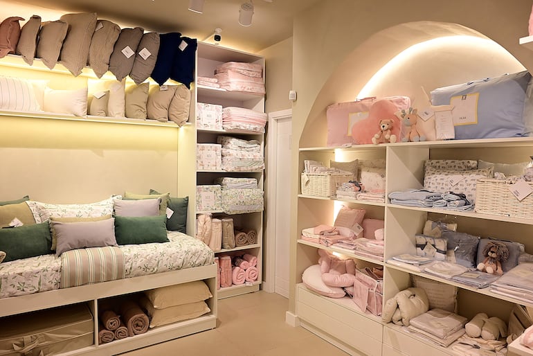 Inauguración de Pilar. Distrito Perseverancia, 1er Piso. FOTOGRAFO SILVIO ROJAS. 20-12-2025