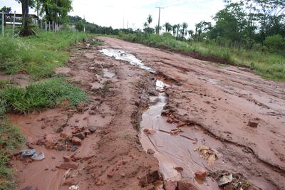 En el tramo UNVES- UCA piden reparación del camino urbano.
