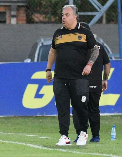 Robert Pereira Molina (03/05/1968) cumple su cuarto ciclo como entrenador de Tacuary.