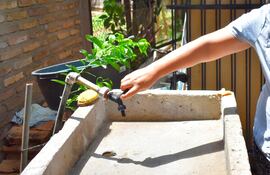 Vecinos de 31 Proyectadas no tienen agua desde el viernes. (Imagen ilustrativa)