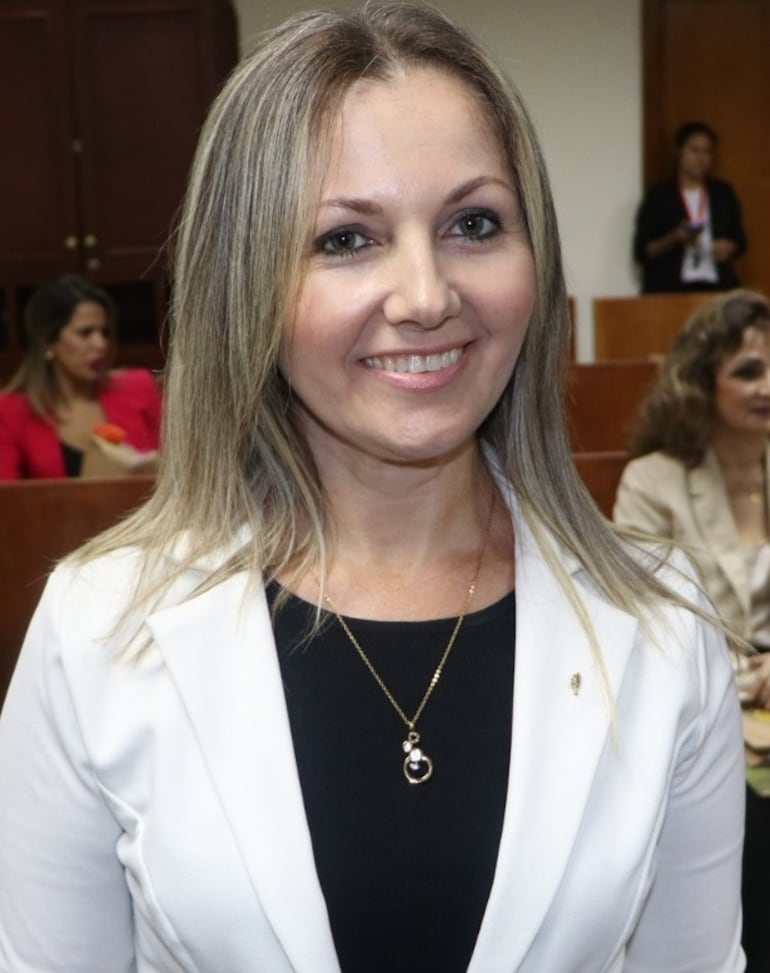  Angélica González Samaniego, jueza. 