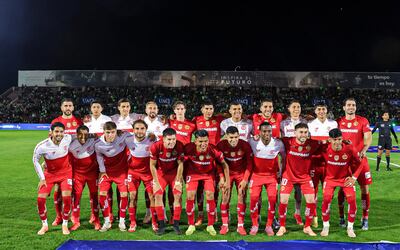 Componentes del plantel del Toluca, con el paraguayo Robert Morales (abajo, primero de la derecha).