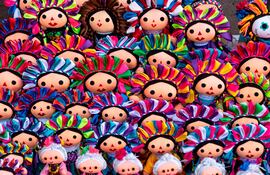 Muñecas Lele (bebé en idioma otomí) son símbolo y patrimonio cultural de Querétaro, México.