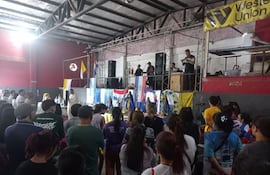 Paraguayos en Argentina participaron de la misa en honor a la Virgen de Caacupé, en Buenos Aires.