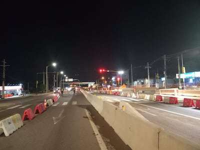 Cierran con bloques de hormigón el cruce de Pedrozo y este viernes retirarán el semáforo de la ruta PY02.