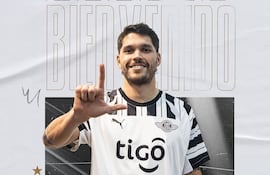 Con esta imagen, Libertad presentó a Nicolás Omar Freire (32 años), su primera incorporación para el segundo semestre de la temporada.