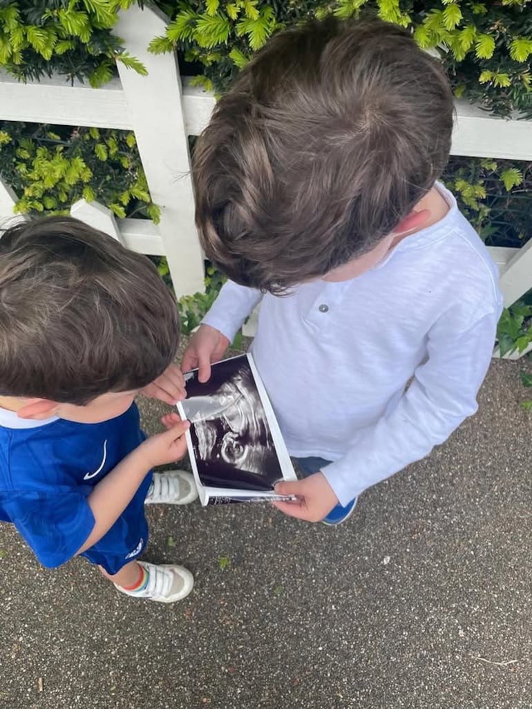 Con esta postal llena de ternura, la princesa Eugenia anunció que está en la dulce espera de su tercer bebé. (Instagram/Princess Eugenie)