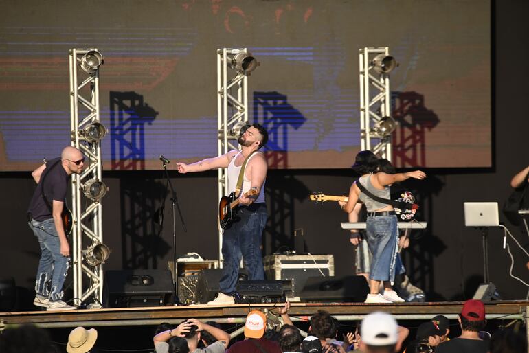 La banda paraguaya Ciudad Mansa se presentó en el Asúncionico en el Cómite Olímpico Paraguayo.