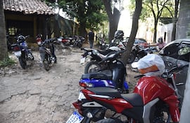 La nueva normativa obliga a los compradores de motos abonar hasta G. 700.000 para matricular y documentar el rodado al momento de la compra.