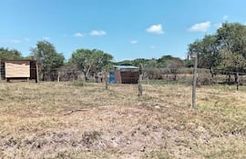 Este predio invadido está en las cercanías de la urbanización El Cortijo, el Club de Vuelo Yvytu y el barrio Villa Real.