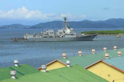 El destructor USS Gravely de la Armada de Estados Unidos arribó este domingo, a Puerto España (Trinidad y Tobago). El destructor USS Gravely llevará a cabo ejercicios militares durante varios días, como parte del despliegue naval de Washington en el mar Caribe.