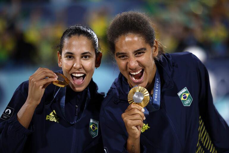 Ana Patricia Silva Ramos y Eduara Santos Lisboa sumaron el segundo oro para el vóley playa femenino de Brasil tras el conseguido por Jacqueline Silva y Sandra Pires en el estreno del vóley playa como deporte olímpico en Atlanta 1996.