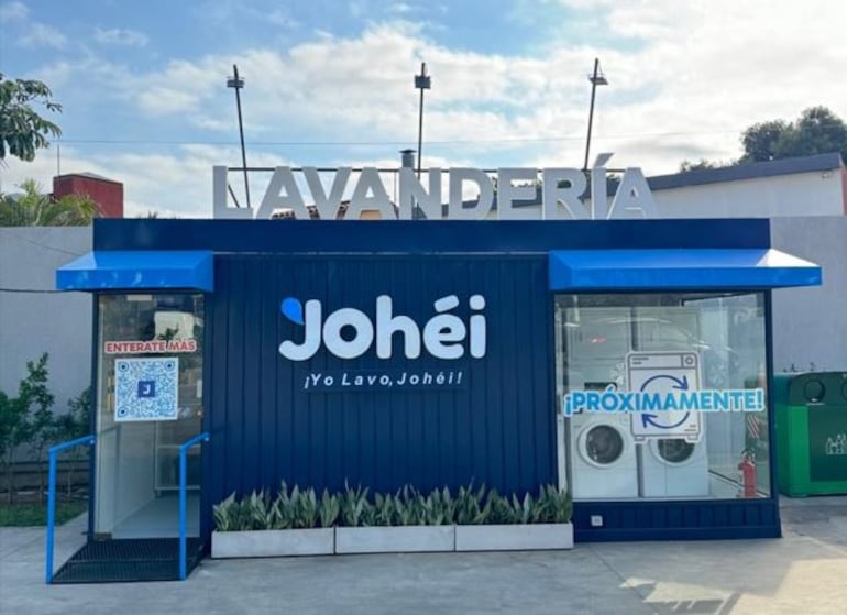 Fachada de una de las sucursales de Johéi, la primera lavandería automatizada de nuestro país.