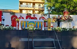 El obispo de la diócesis de San Lorenzo, monseñor Joaquín Robledo, fustigó los hechos de corrupción y nepotismo que afectan al país. Fue durante la misa central en San Lorenzo.