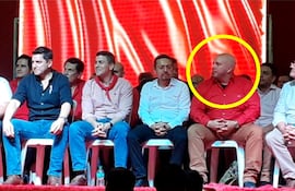Ricardo Luis Morra Gadea, detenido en el marco del operativo Dakovo que investiga red internacional de tráfico de armas, a metros del presidente de la República, Santiago Peña, en época de Campaña.