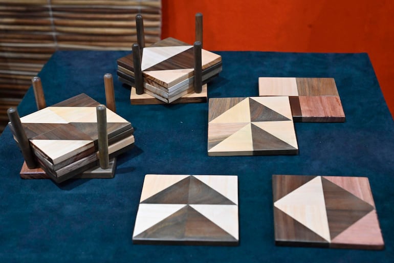 Exposición Artesanía + Diseño	en el Centro Cultural Manzana de la Rivera