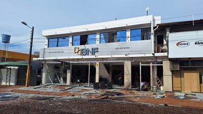 Así quedó la sede del BNF en Natalio, tras el brutal ataque tipo comando.