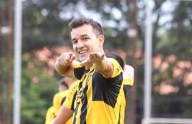 Néstor Abraham Camacho será uno de los puntas de Guaraní ante Emelec