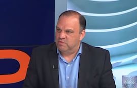 El senador Mario Varela en los estudios de ABC TV.