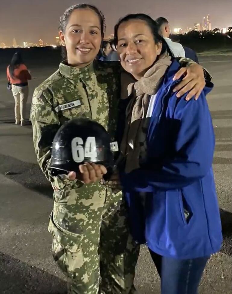 La Vice Sargento Primero Técnico Jazmín Balbuena agradece a su familia y su comunidad el apoyo para cumplir sus sueños