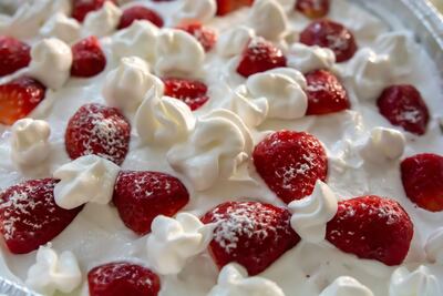 Crema con frutillas.