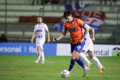 César Castro (19), futbolista del 2 de Mayo.
