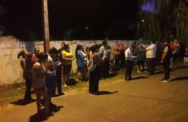 Pobladores del barrio Piquete Cué de la ciudad de Limpio se manifestaron frente la Comisaria local ante la creciente inseguridad en la zona.