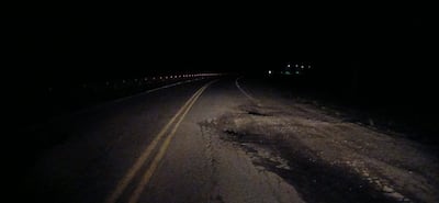 Baches peligrosos sobre la ruta Py 19 en el km 30 desvio a San Juan de Ñeembucú. De noche es mucho más peligroso.