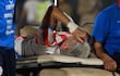 El delantero de Paraguay Julio Enciso sufre una lesión durante el partido de fútbol amistoso internacional entre Paraguay y Nicaragua en el Estadio Defensores del Chaco.