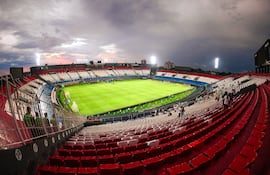 El estadio Defensores del Chaco albergará el duelo entre Nacional y Cerro Porteño, correspondiente a la decimosexta ronda del torneo Apertura 2026.